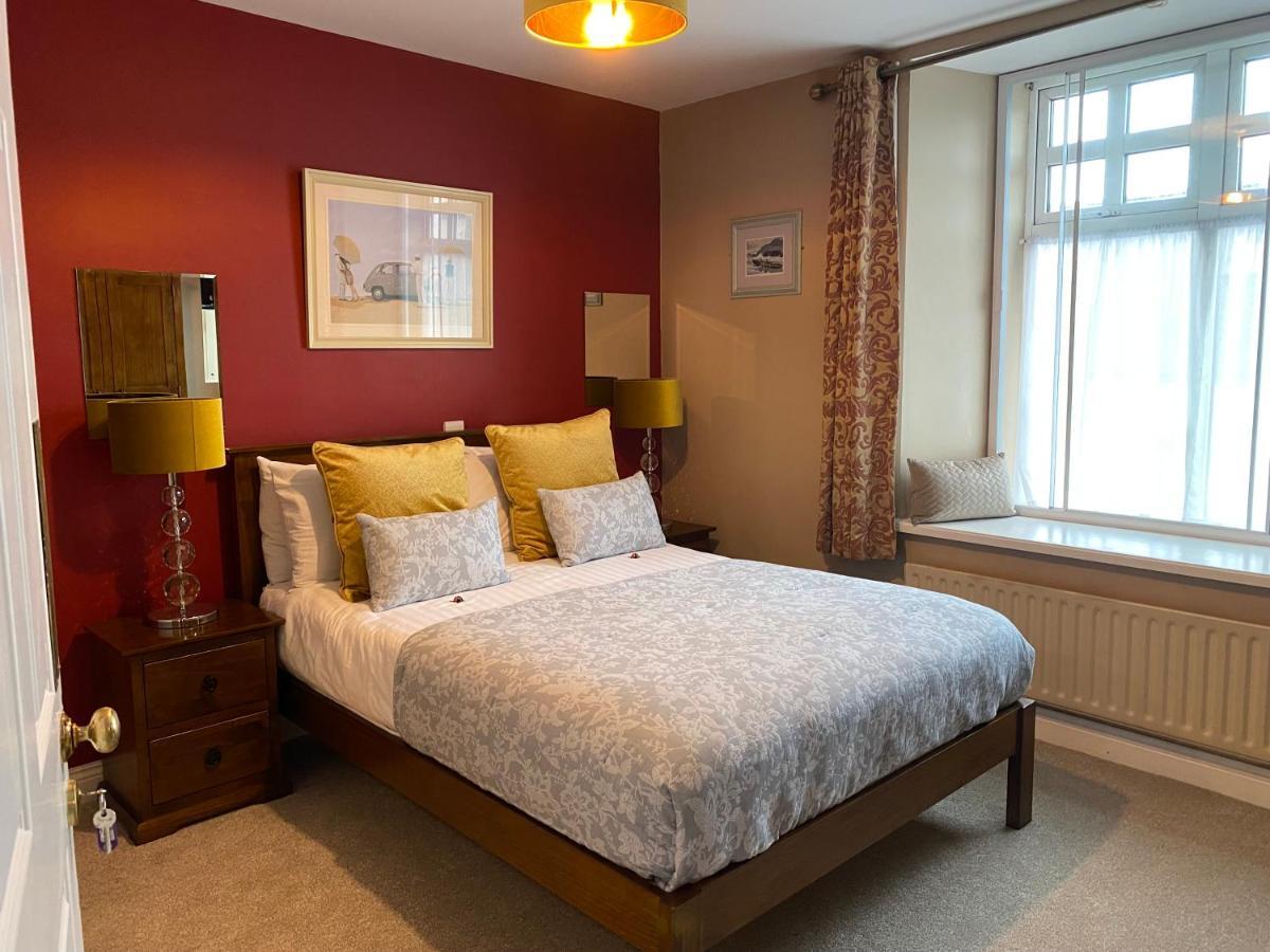 The Lantern Townhouse Bed & Breakfast Dingle Bagian luar foto