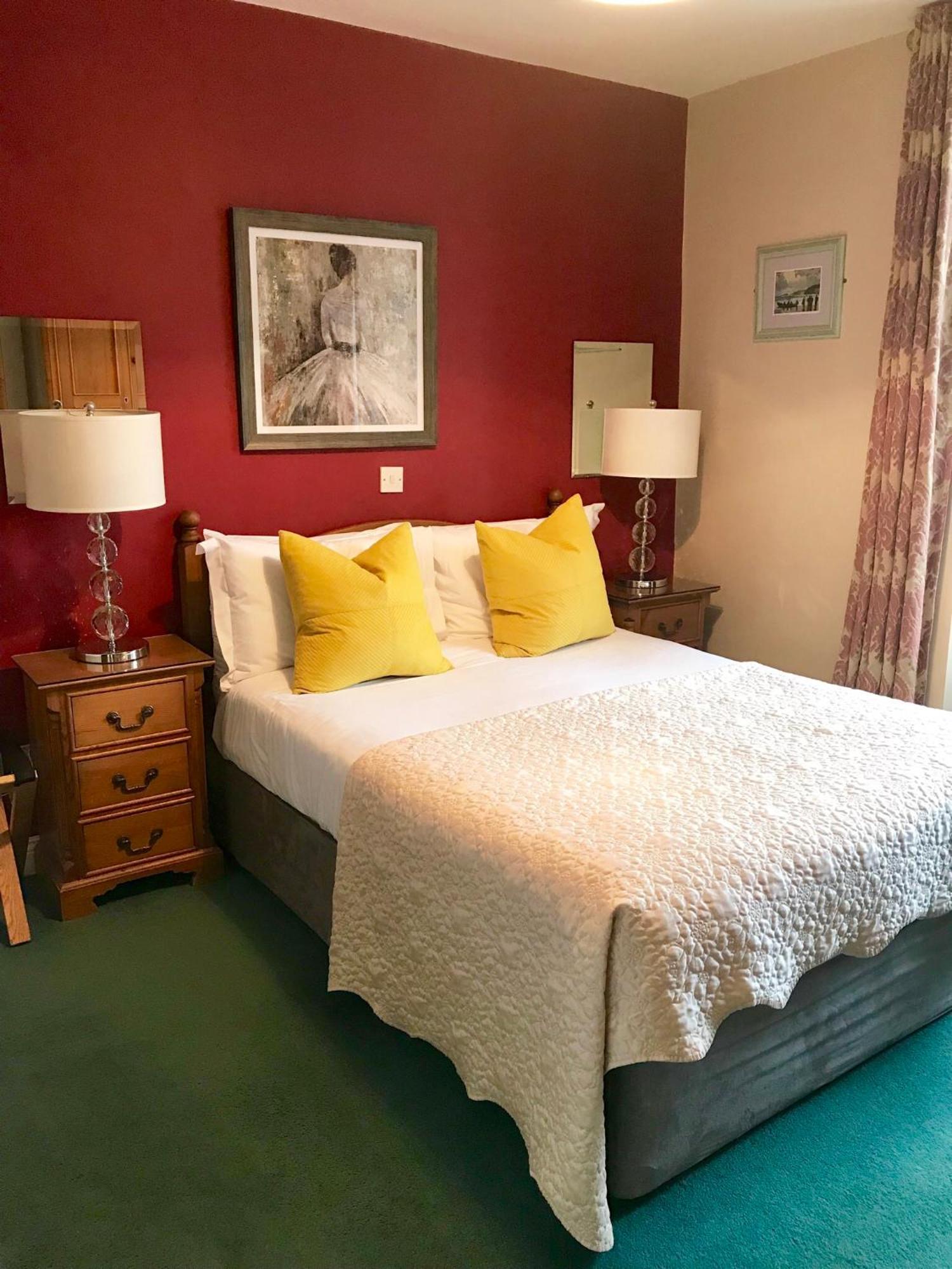 The Lantern Townhouse Bed & Breakfast Dingle Bagian luar foto